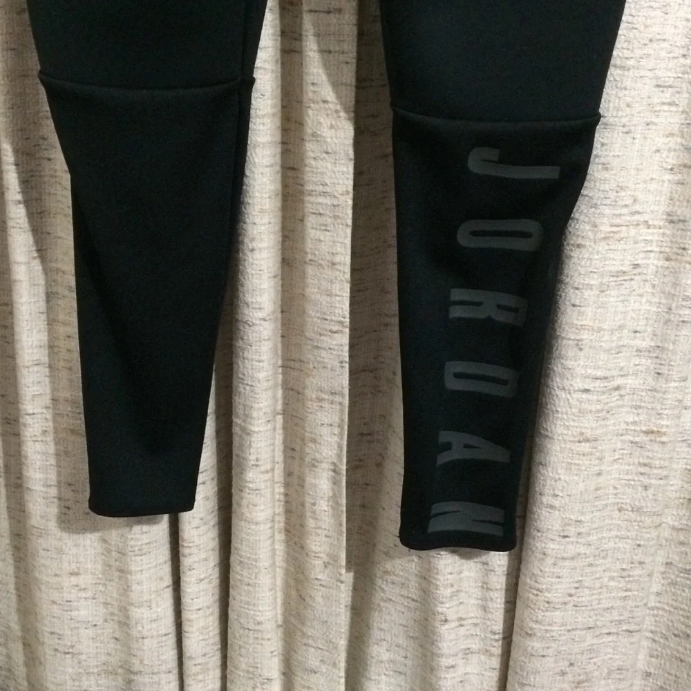 Jordan Therma-Fit Spellout Sweatpants - Small